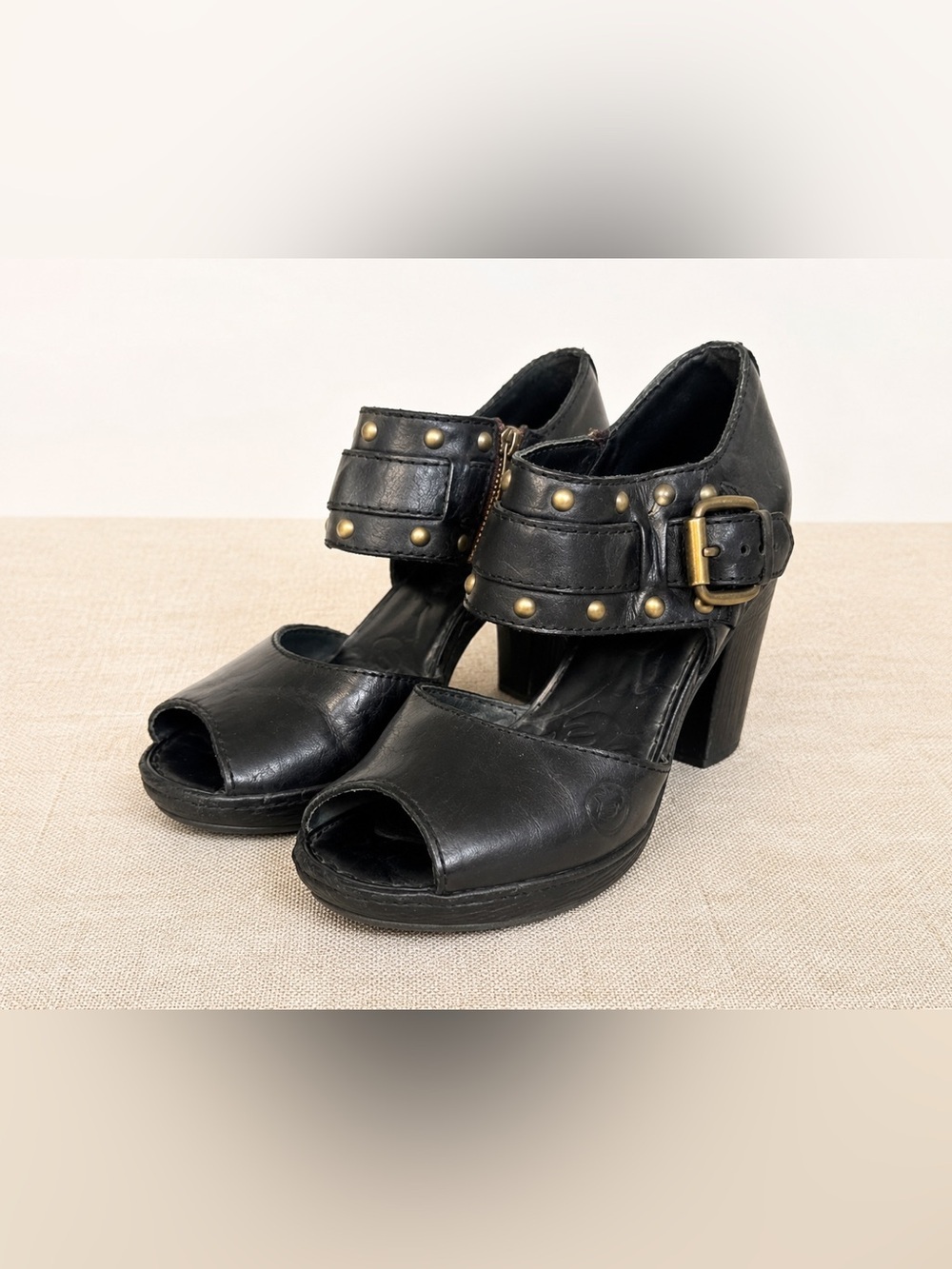 Born Black Leather Studded Peep Toe Heels Buckle Zip Sandals Size 8